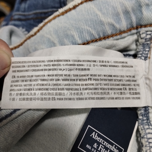 Abercrombie & Fitch High Rise Mom Shorts Curve Love Size 37 / 24 - Picture 9 of 9